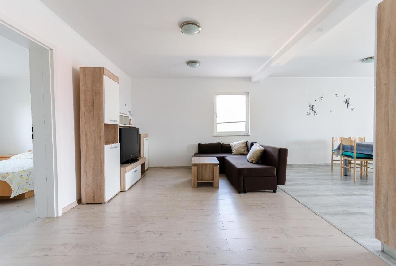 Apartments Ester Lopar Dış mekan fotoğraf
