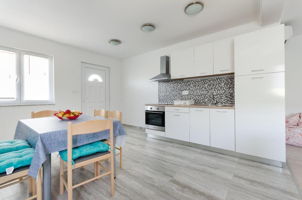 Apartments Ester Lopar Dış mekan fotoğraf