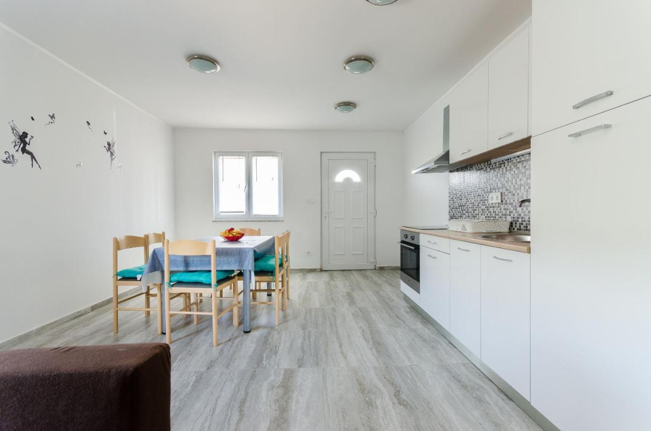 Apartments Ester Lopar Dış mekan fotoğraf