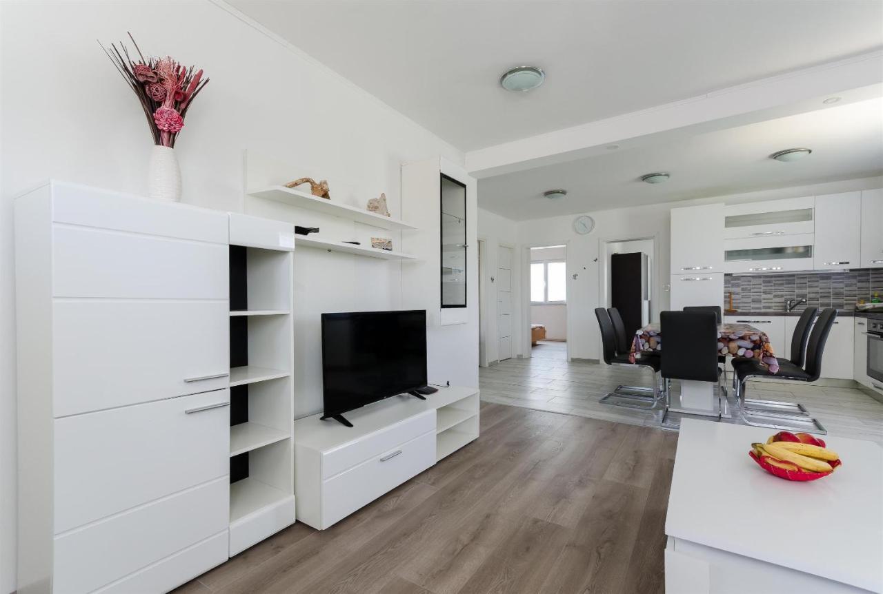 Apartments Ester Lopar Dış mekan fotoğraf