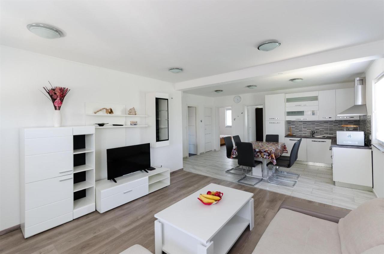 Apartments Ester Lopar Dış mekan fotoğraf